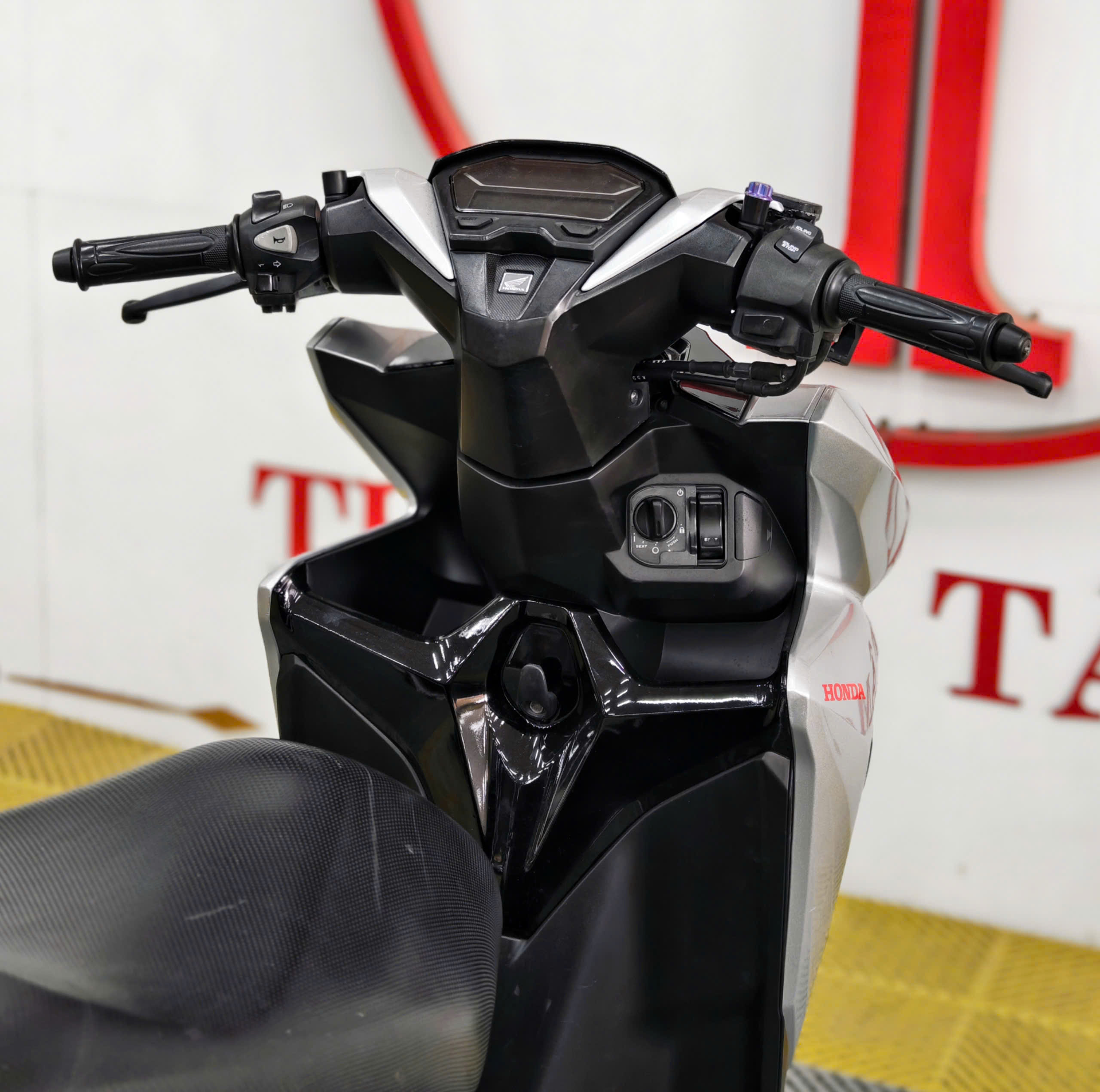 z7655392550726_fe2932066cac9a75353580f77dfb6e2d