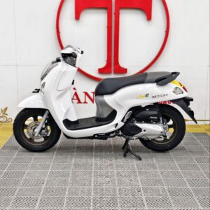 SCOOPY 2025 SMK
