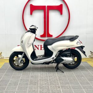SCOOPY SMK - 2025 - 194261