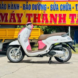 SCOOPY SMK - 2025 - 586300